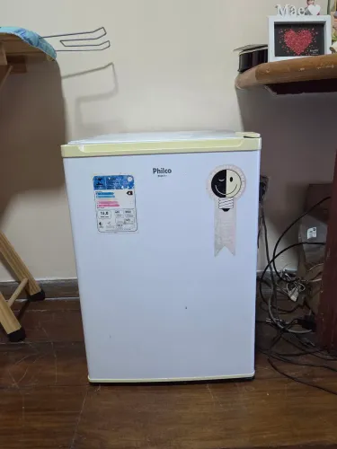 Frigobar Philco 68 Litros (usado)