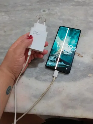 Redmi Note 13 - com linha na tela - bom pra uber