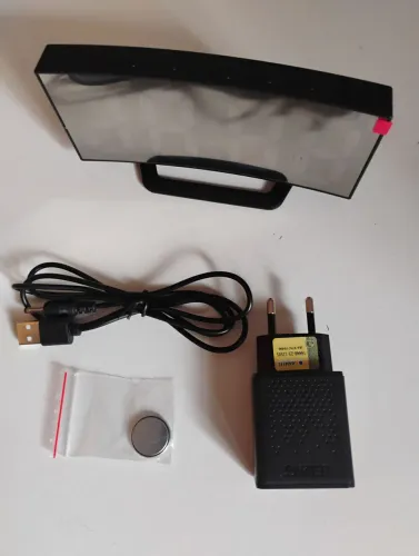 Relógio de Mesa Digital LED + Carregador com 2 USB 5.1A