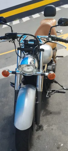 Shadow 750