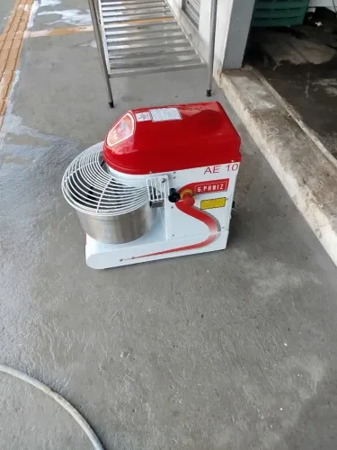 Vendo uma massera 10 kilo nova marca GPANIZ valor 5800