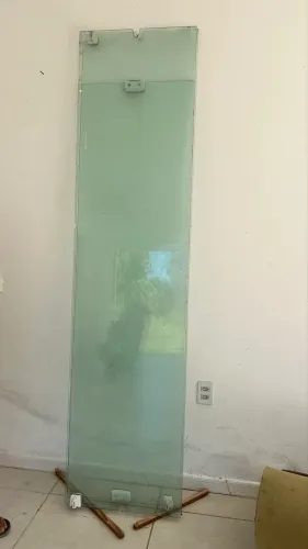 Janela pivotante em vidro 2.20 x 0,60