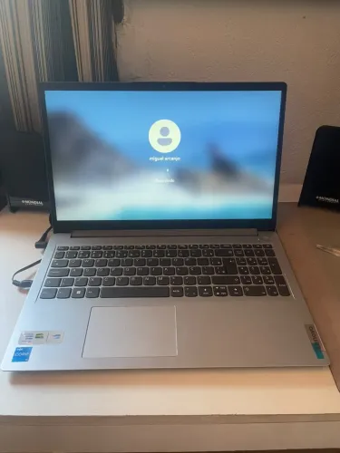 NOTEBOOK LENOVO 8gb Ram 500gb ssd
