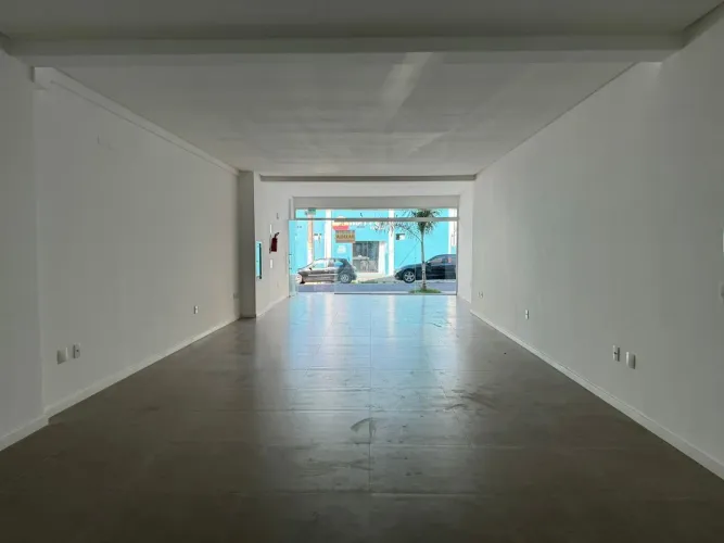 SALA COMERCIAL PARA LOCAÇÃO NO BAIRRO DAS NAÇÕES - BALNEÁRIO CAMBORIÚ