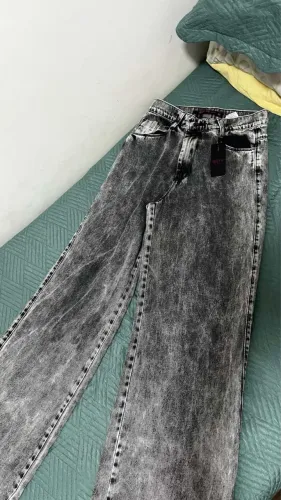 Calça preta