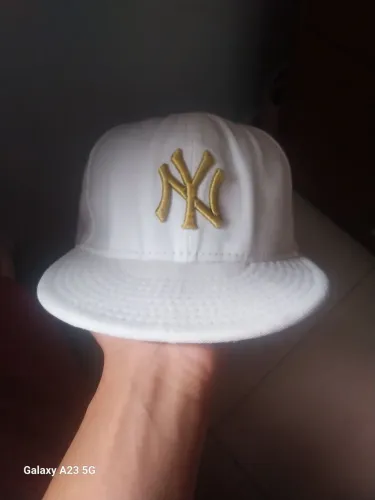 Boné New Era Genuine Herchandise