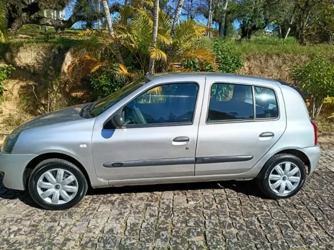 Renault Clio Campus Hi-flex 1.0 16V 5P 2010