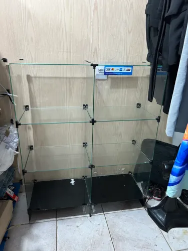 Prateleira de vidro