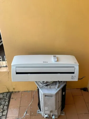 Vendo ar condicionado 9 mil BTUs inverter já instalado 