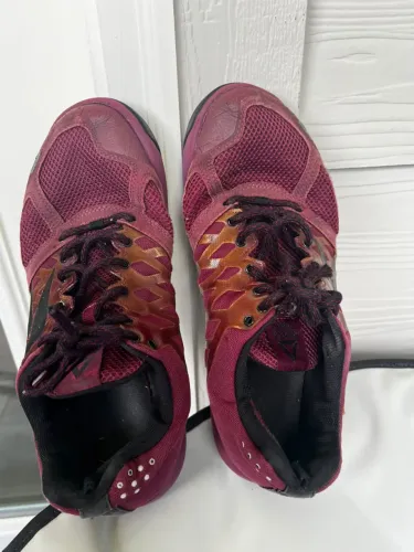 Tênis Reebok cor vinho - Usado