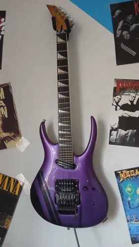 Guitarra tzero pouco usada