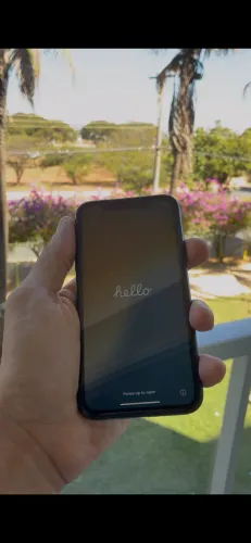 iPhone XR 128GB, seminovo em ótimo estado!