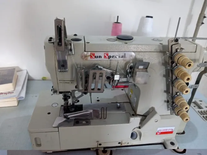 Maquina de costura