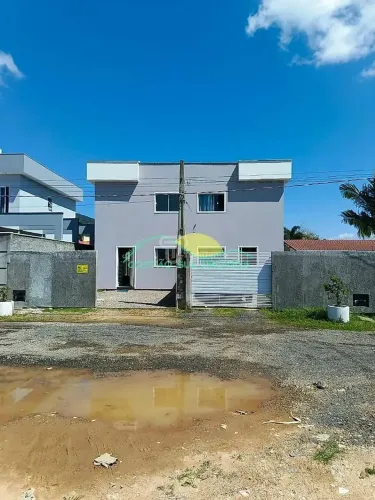 Casa Geminada com 3 Quartos no Alto do Ribeirão  Florianópolis/SC