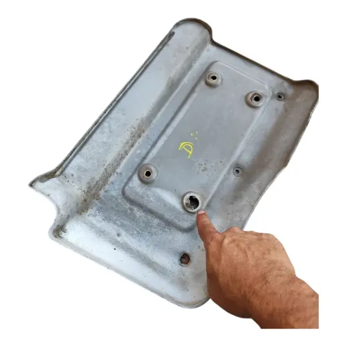 Para Lama traseiro Cabine Cam Vw worker 8120/8150 L/d C/detalhe