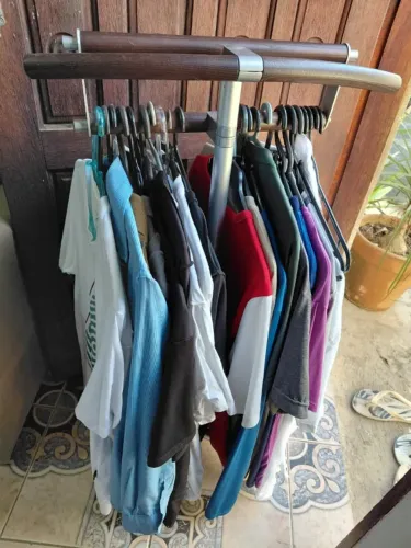 Cabideiro de Chão Organizador de Roupas