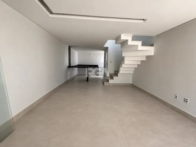 CASA DUPLEX COM 3 QUARTOS (1 SUÍTE) E 2 VAGAS SANTA AMÉLIA