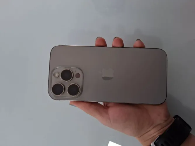 Vendo iPhone 16 pro 