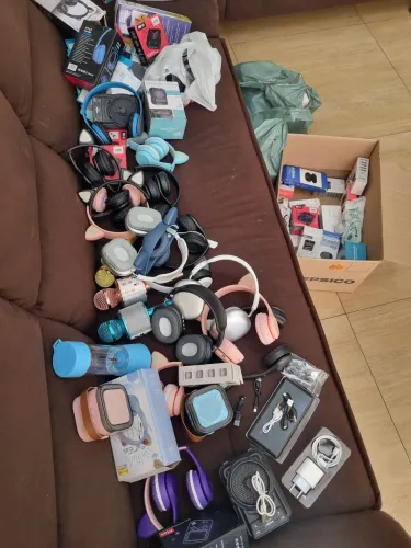 Vendo Tudo $690 varios modelos de Fones, carregador portátil,Microfones,Caixas de som,l