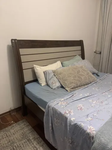 Cama Queen (Sem colchão)