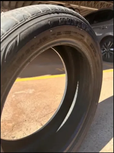 2 pneus Dunlop  pelo preço de um!