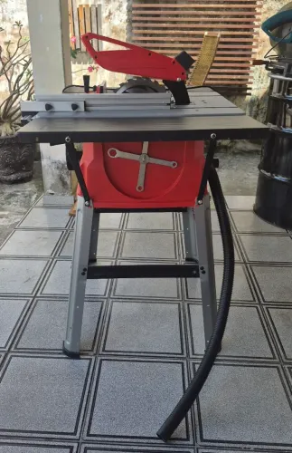 Vende-se Serra de Bancada Einhell TC-TS 2025/1 U.