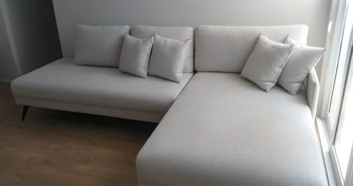 **OPORTUNIDADE**Sofá Blanc c/chaise (novo)
