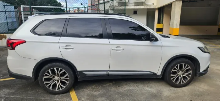 Mitsubishi Outlander 2.0 16V 160cv Aut. 2016