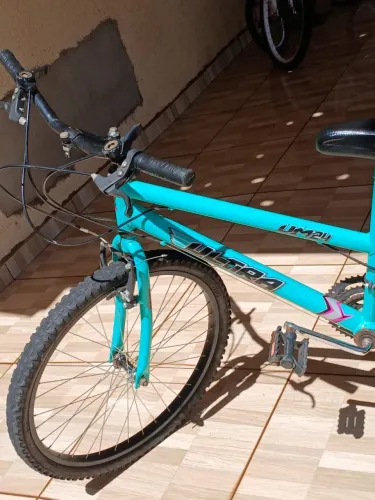 Vende-se bicicleta ultra bike aro 24 de marcha, bem conservada, possui nota fiscal