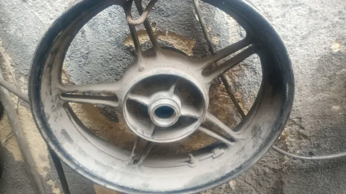 Roda cb 300