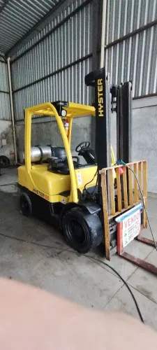 Empilhadeira Hyster torre duplex com deslocador modelo 55 ,ano 2005