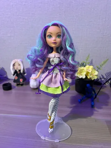 Madeline Hatter Ever After High fake customizada