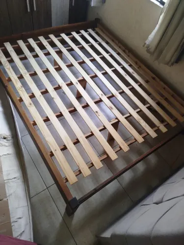 CAMA CASAL QUEEN