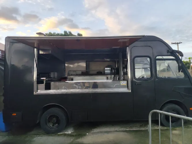 Vendo Food Truck Pronto para Trabalhar! (M. Benz / Induscar Atilis 2006)