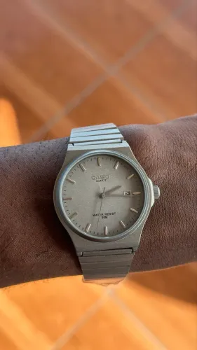 Relógio Casio Quartz Prata - Mostrador Claro