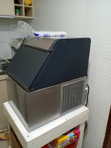 maquina de gelo em cubo evereste EGC50 R$ 6.500,00