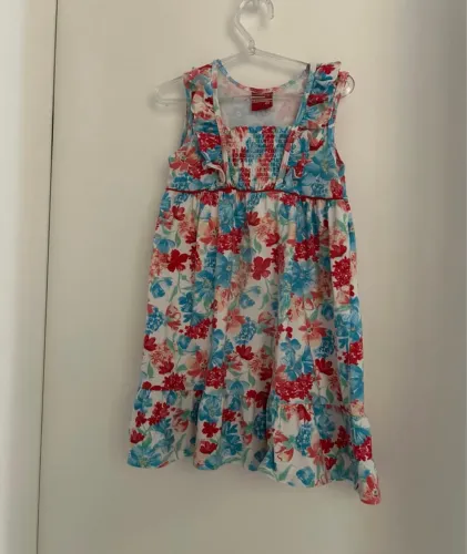Vestido Kyly, tamanho 4 anos.