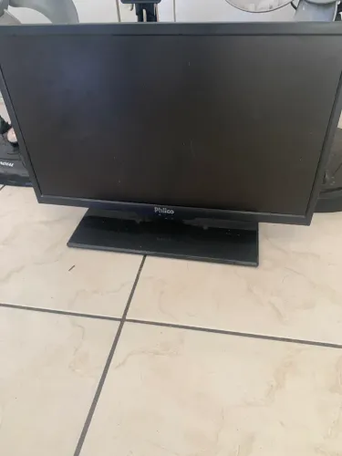 Tv e monitor com defeito pra tirar peça ou consertar pra revender