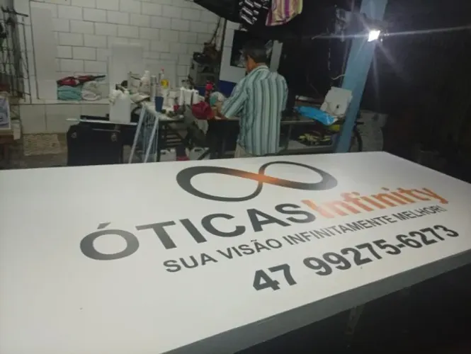 Placas - Adesivos - Banners - Comunicação Visual - Acm - Pórticos - Revestimentos em acm