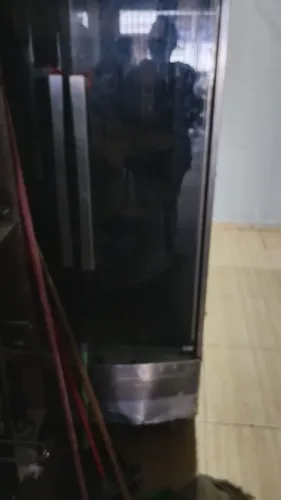 Máquina de frango assado