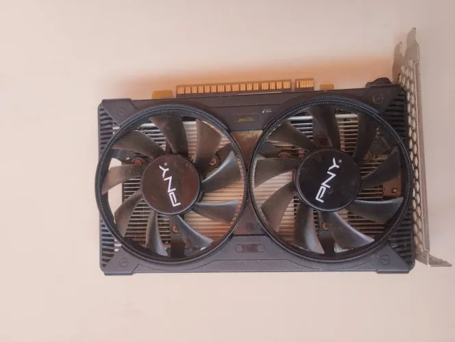 Placa de vídeo NVIDIA GTX 1650 / QUEBRADA, LEIA A DESCRIÇÃO!!!