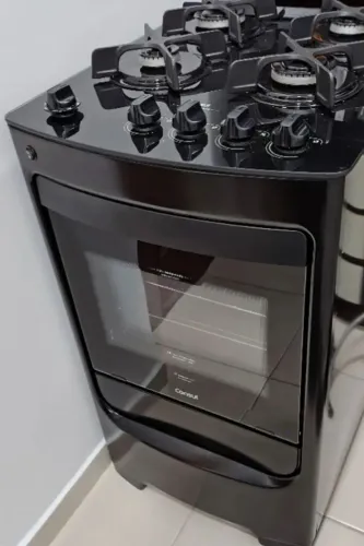 fogão de piso Consul de 4 bocas com mesa de vidro temperado preto