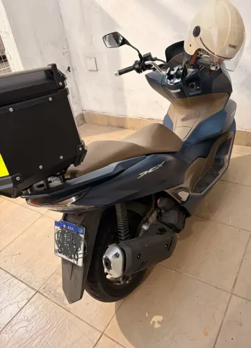 PCX edição especial 2024 sem detalhes