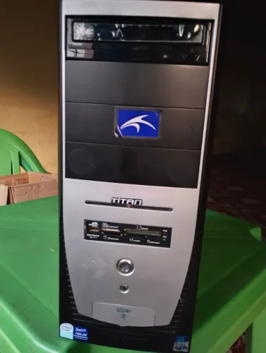 CPU..core i5 .. 3.2 ghz.. 1156 4 gb de ram...hd 320 gb..150 reais