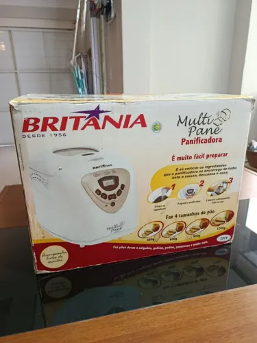 Batedeira Britânia funcionando com caixa