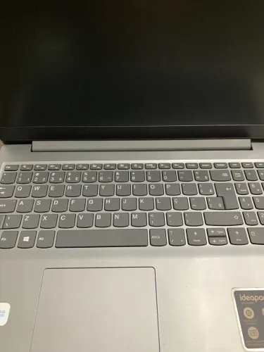 COMPUTADOR LENOVO S145