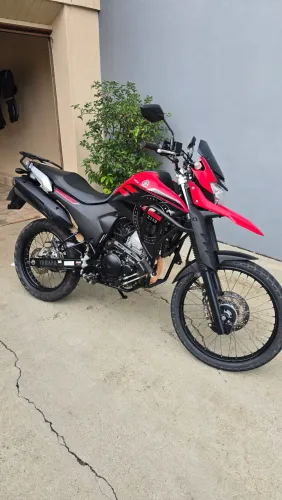Yamaha XTZ 250 Lander Abs Vermelha