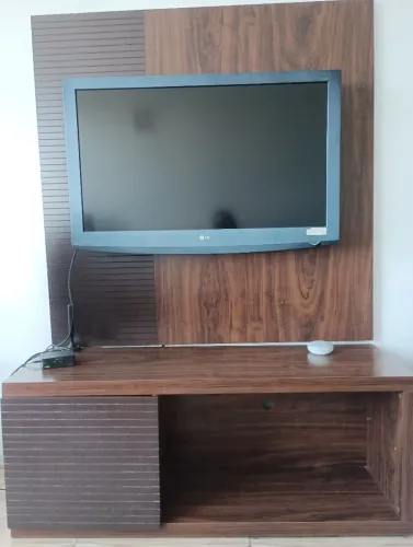 Rack com painel de TV