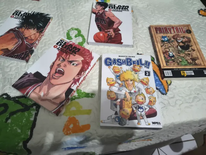 Mangas slam dunk, fairy tail e gash bell