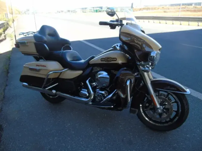 Vendo ou Troco - Harley Davidson Ultra limited flhtk 2014 - muito nova